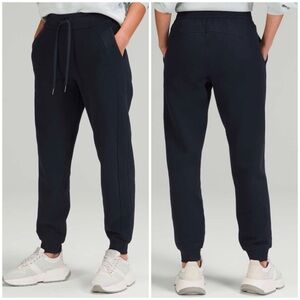 Lululemon Scuba Jogger True Navy 6